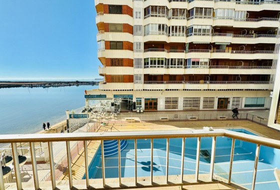 Resale - Apartment / flat - Torrevieja - Playa Acequion