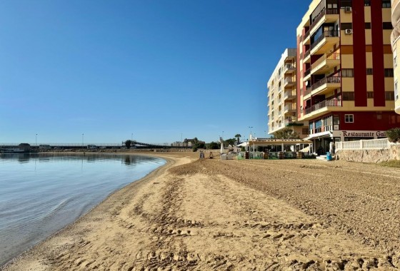 Resale - Apartment / flat - Torrevieja - Playa del Acequión